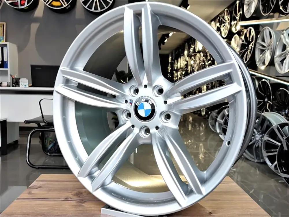 19" BMW F10 M5 - Görsel 2