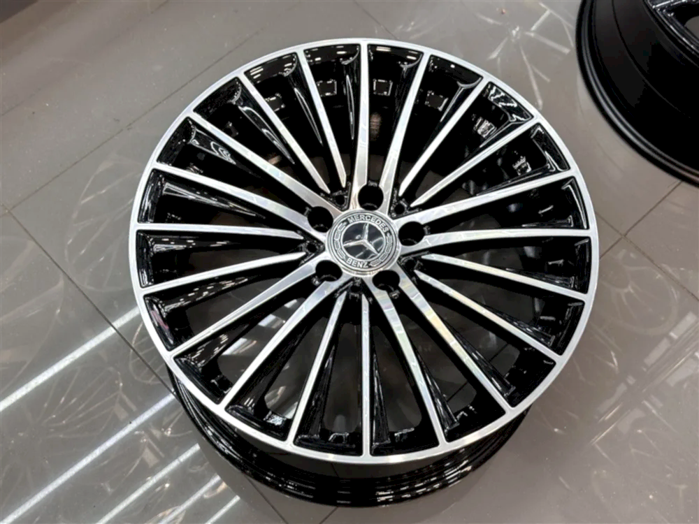 19" MERCEDES C AMG - Görsel 1